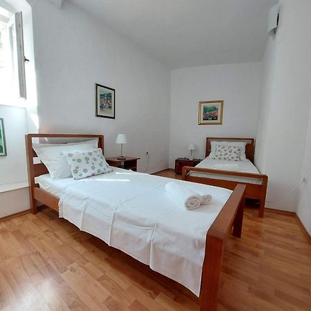 Apartment In Vis Historic Center - Mikula, Ljubica, Toma Exterior foto